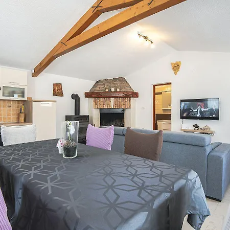 Mit Privatem Pool Und Grossem Grundstueck Holiday home *